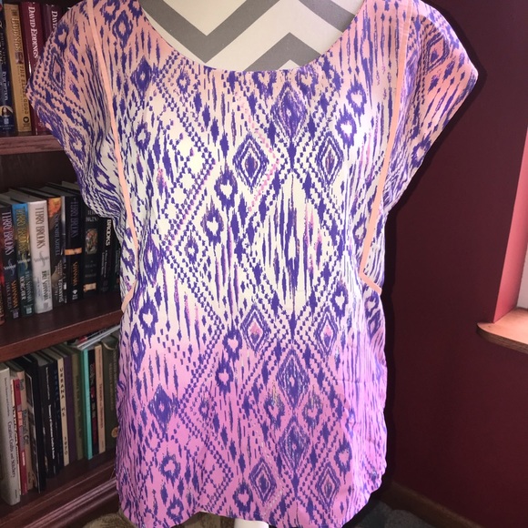 American Eagle Ombre Aztec Blouse Size Medium - Picture 2 of 7